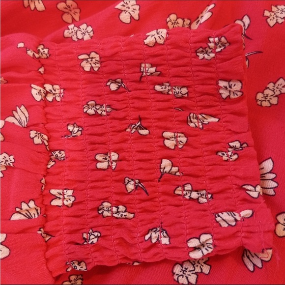 NWT Sanctuary Blouse Artificial Bloom Red Pink Floral Size Small - Picture 4 of 7